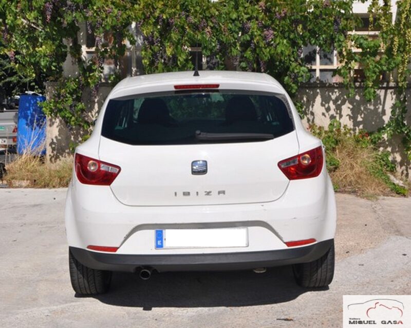 Perselles_SeatIbiza_blanc1_a_matblanca